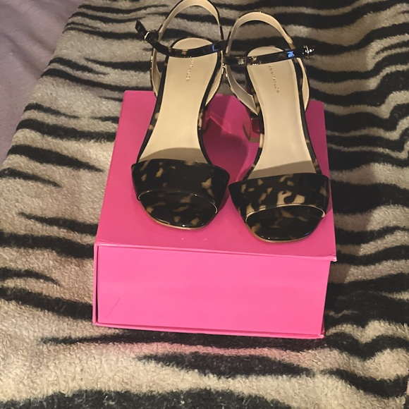 Ann Taylor Sandals💕 - Picture 2 of 3